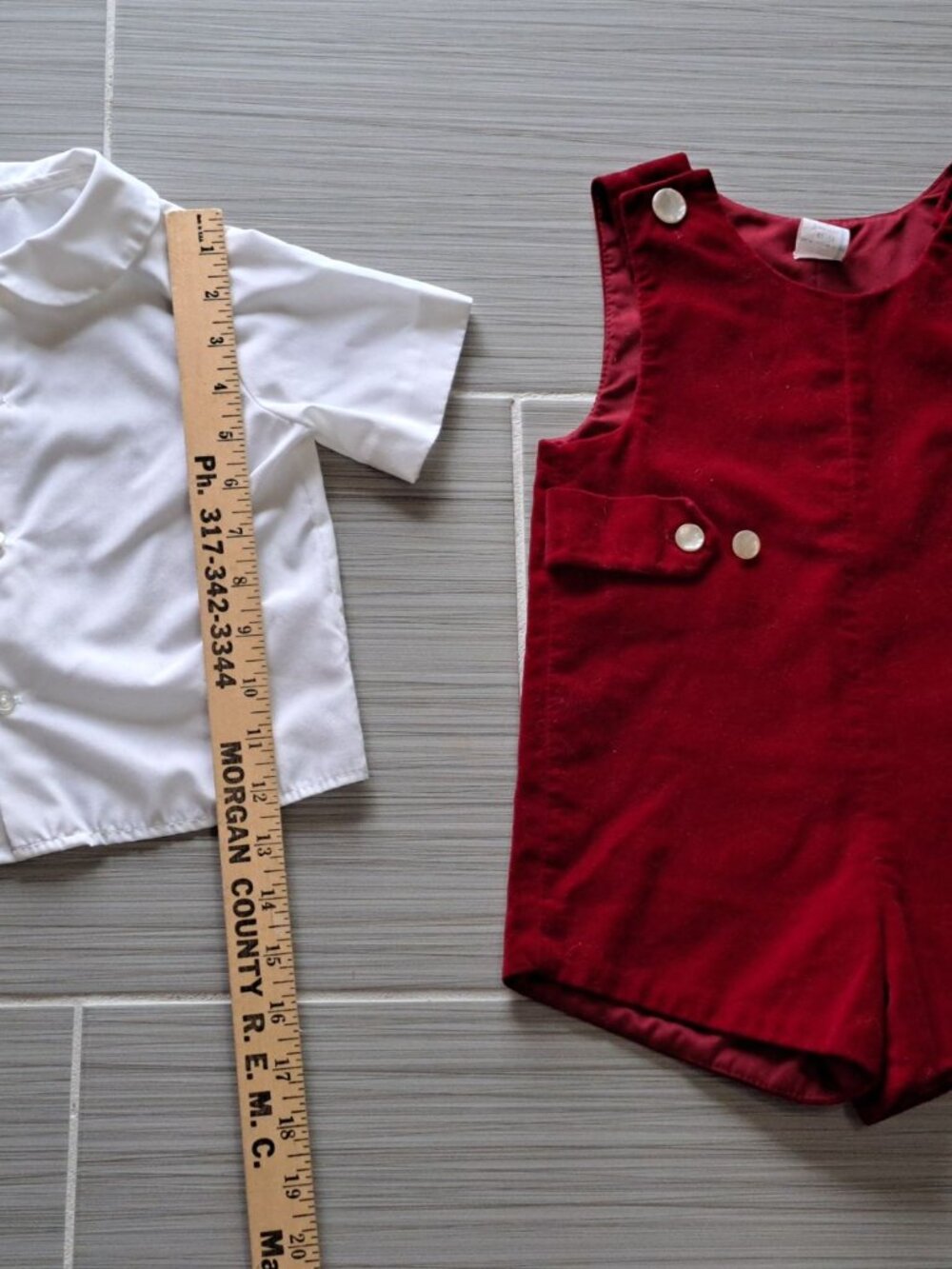 Vintage Toddler Girls 2-Piece Red Velour Short Overalls & White Shirt Outfit 3T - Picture 7 of 10